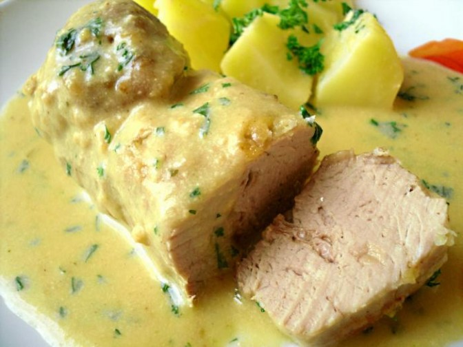 Свиное филе в сырно-йогуртовом соусе