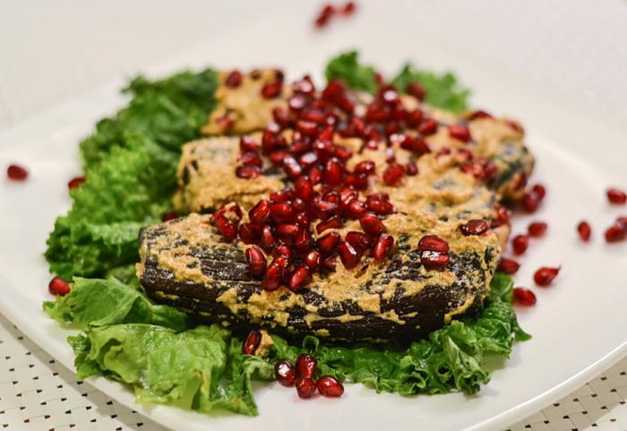 Баклажаны с орехами