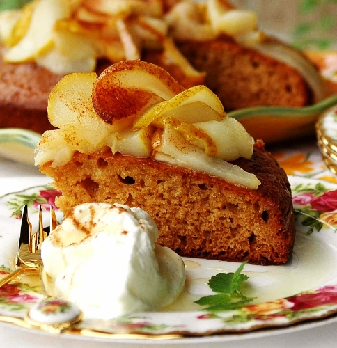 Медовый кекс с грушами