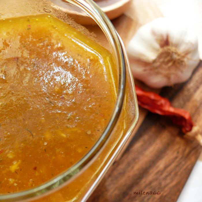 Соус из желтого или красного ткемали