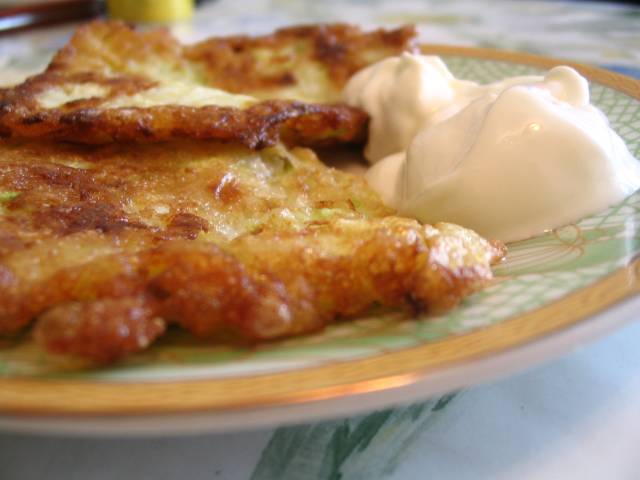 Оладьи из кабачков и овсяных хлопьев