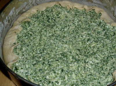 Закрытый пирог с брынзой и шпинатом