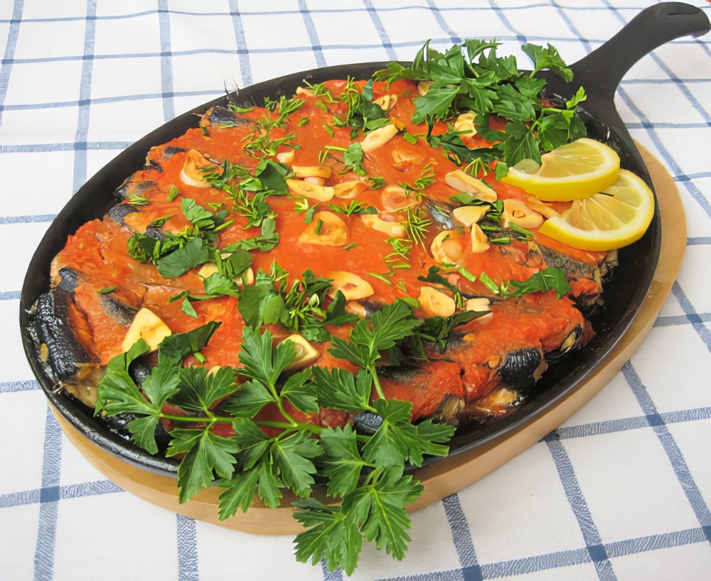 Хамса в томате (Гаврос ме домата)