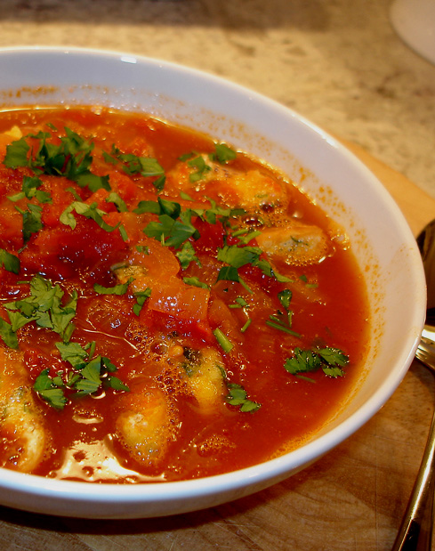 Томатный cуп с яично-пармезановыми блинчиками