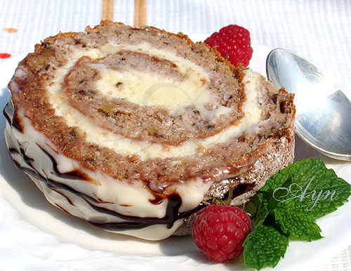 Банановый рулет с творожной начинкой