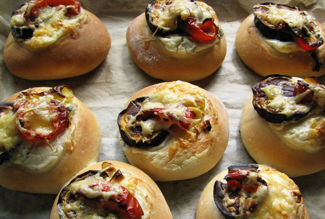 Мини-фокачча с овощами