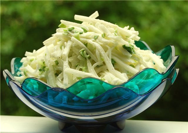 Салат из кольраби