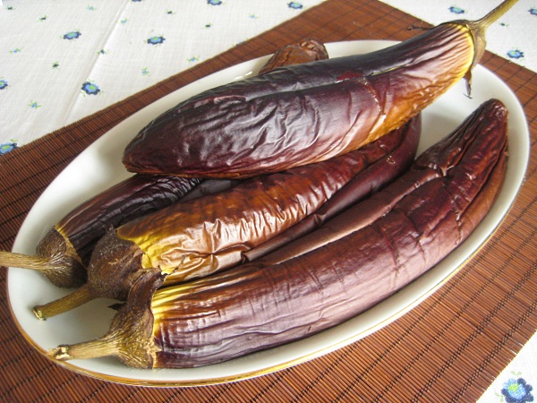 Мелидзаносалата ( (Μελιτζανοσαλάτα, Melitzanosalata)