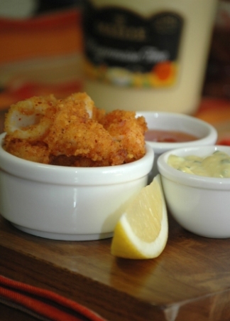 Кальмары, жаренные в красной крошке