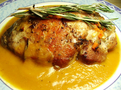 Жаркое из телятины с розмарином и чесноком