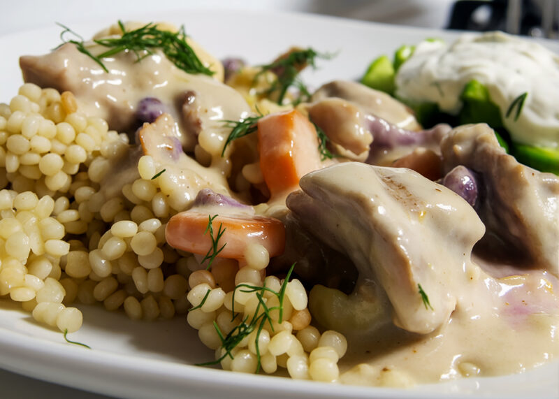Телятина и цветная капуста под белым соусом (Blanquette of Veal and Cauliflower)