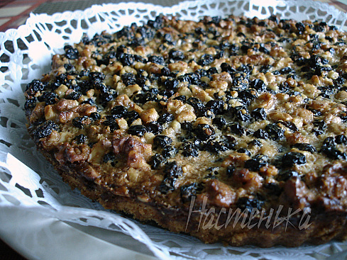 Шотландский тарт с орехами и изюмом