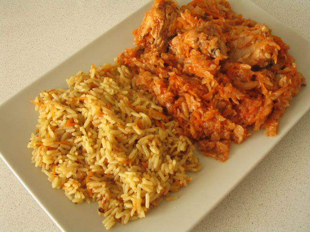 Капуста, тушенная с курицей