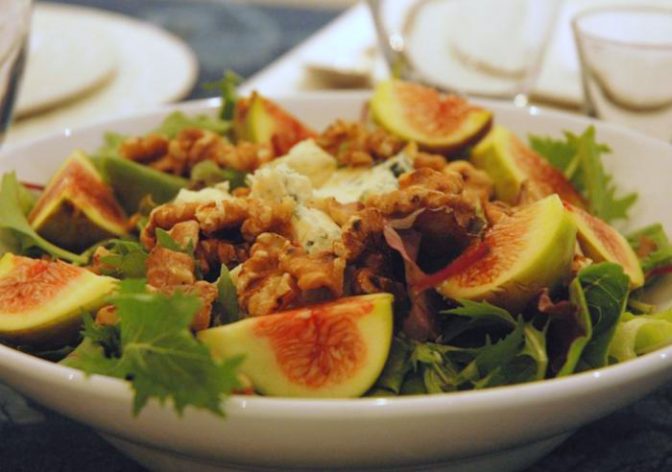 Салат с ореховым винегретом