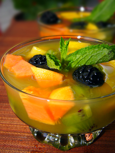 Суп из тропических фруктов