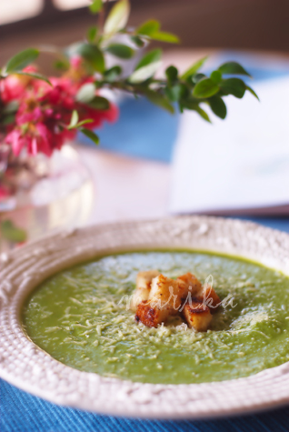 Суп-пюре из зеленого горошка