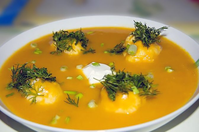 Тыквенный суп-пюре с куриными фрикадельками