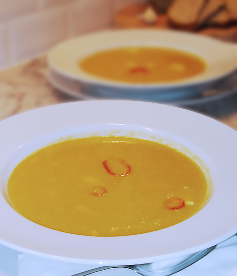 Рыбный суп с бататом и чили