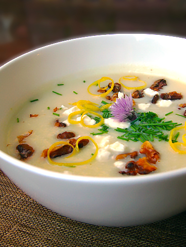 Суп из цветной капусты с грецкими орехами