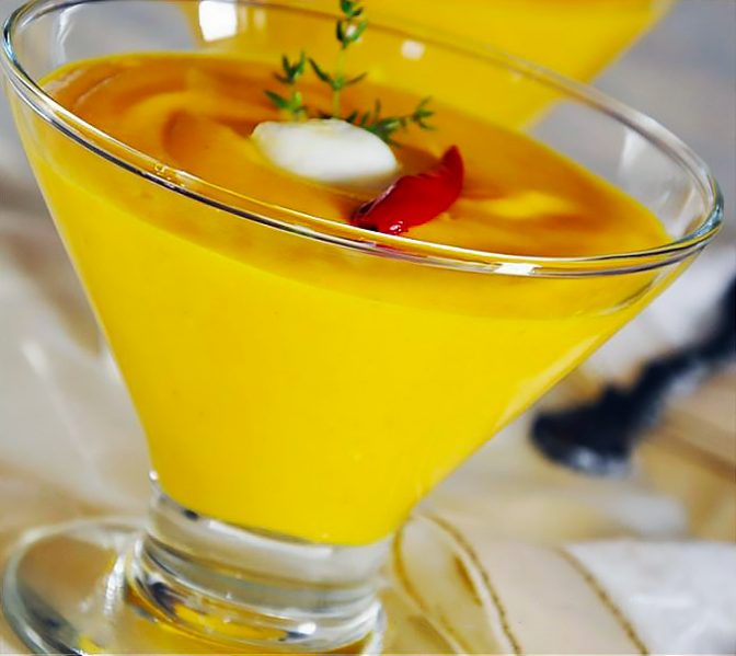 Суп-пюре из моркови с моцареллой