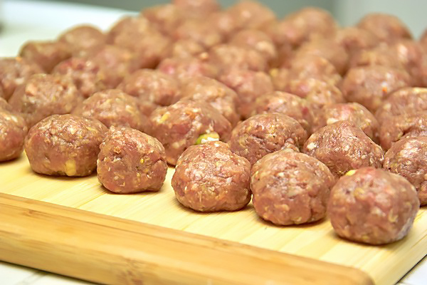 Суп с фрикадельками и чечевицей