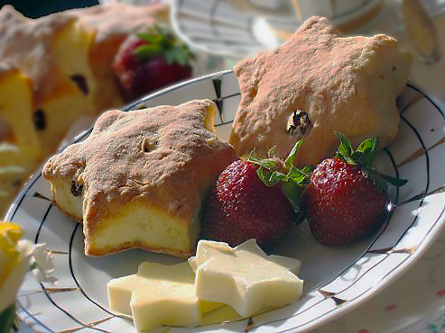 Ванильные пышки с изюмом