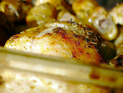 Курица на кислой капусте