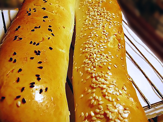 Фаршированные батоны из дрожжевого теста