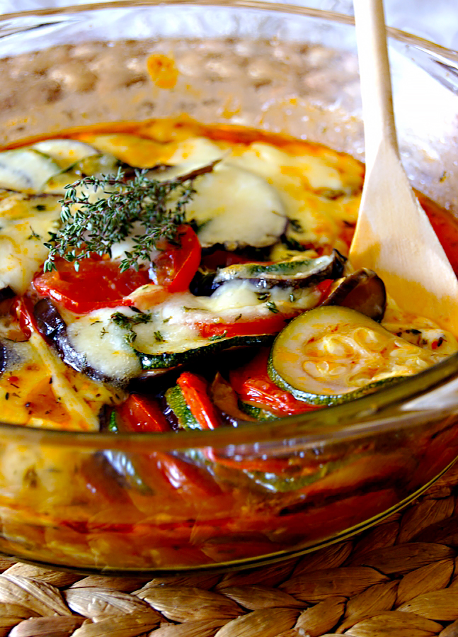 Рататуй, запеченный с моцареллой