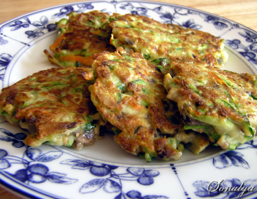 Овощные оладьи с пармезаном