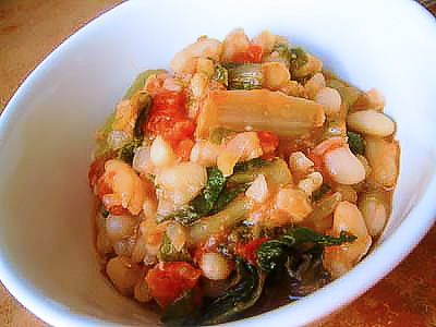 Фасоль с мангольдом