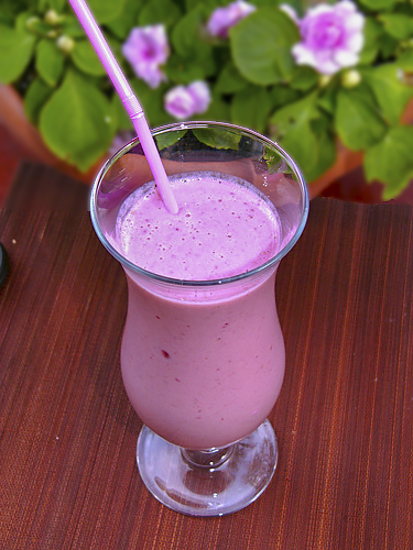 Молочно-ягодный коктейль