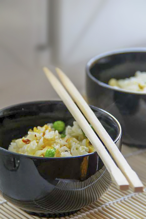 Жареный рис с имбирем и яйцом