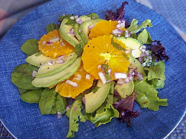 Салат из авокадо и апельсинов