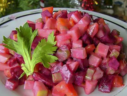 Салат из хурмы, яблок и свеклы