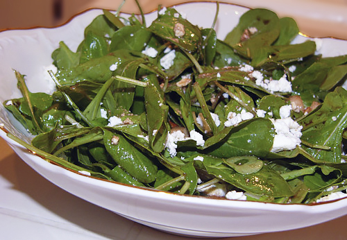 Салат с руколлой и грушей