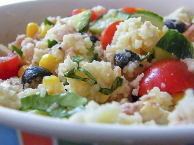 Салат из кускуса с тунцом