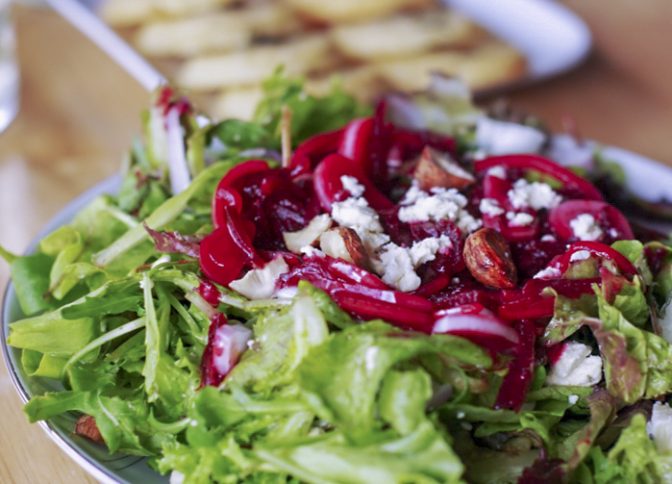 Салат с машем и свеклой (Salade de mâche et betterave)