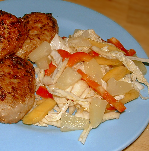 Салат с манго, ананасом и болгарским перцем