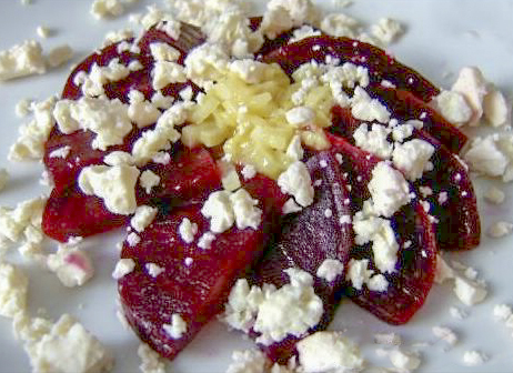 Свекольный салат с брынзой