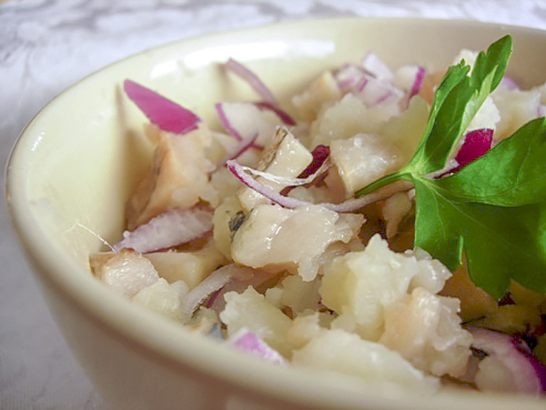 Салат с сельдью и картофелем