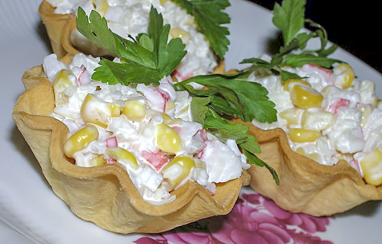 Салат с крабовыми палочками