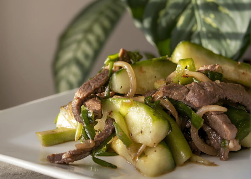 Огурцы с мясом по-корейски
