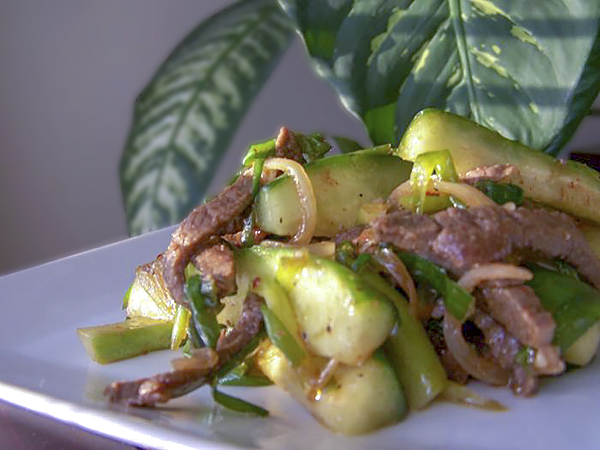 Огурцы с мясом по-корейски