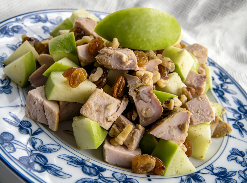 Салат из курицы с яблоками