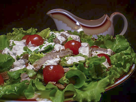 Холодная телятина под соусом из тунца (Vitello Tonnato)