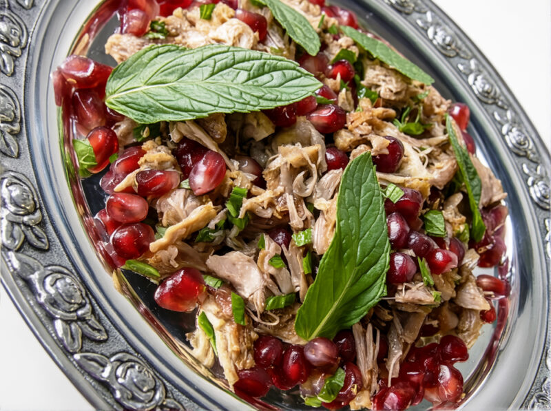 Теплый салат из баранины с мятой и гранатами