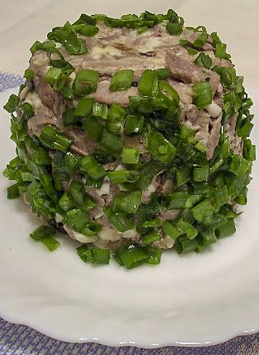 Салат с языком и грибами