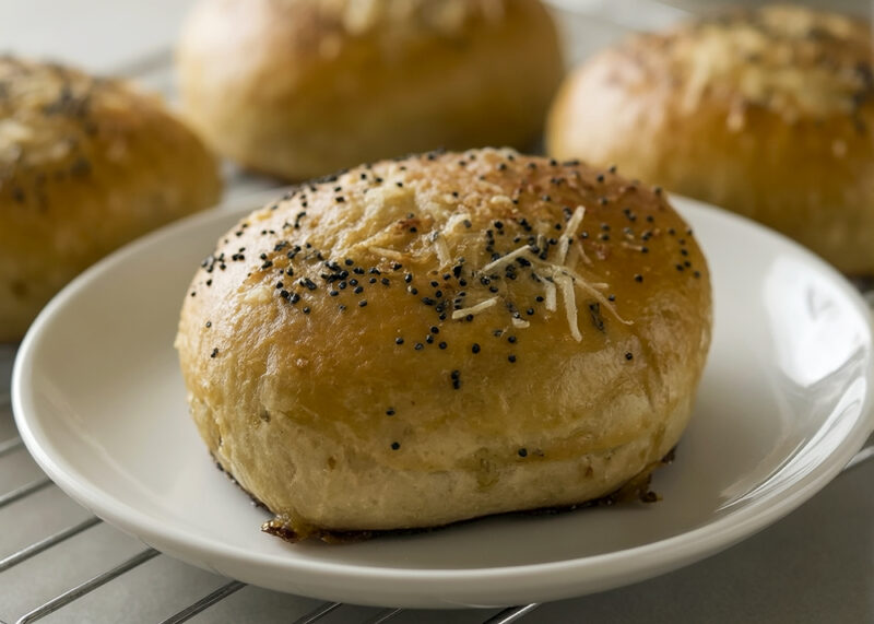 Булочки с чесноком и розмарином