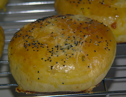 Булочки с чесноком и розмарином